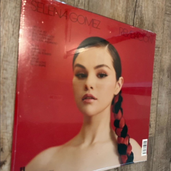 Selena Gomez Revelación- Vinyl - Picture 3 of 3